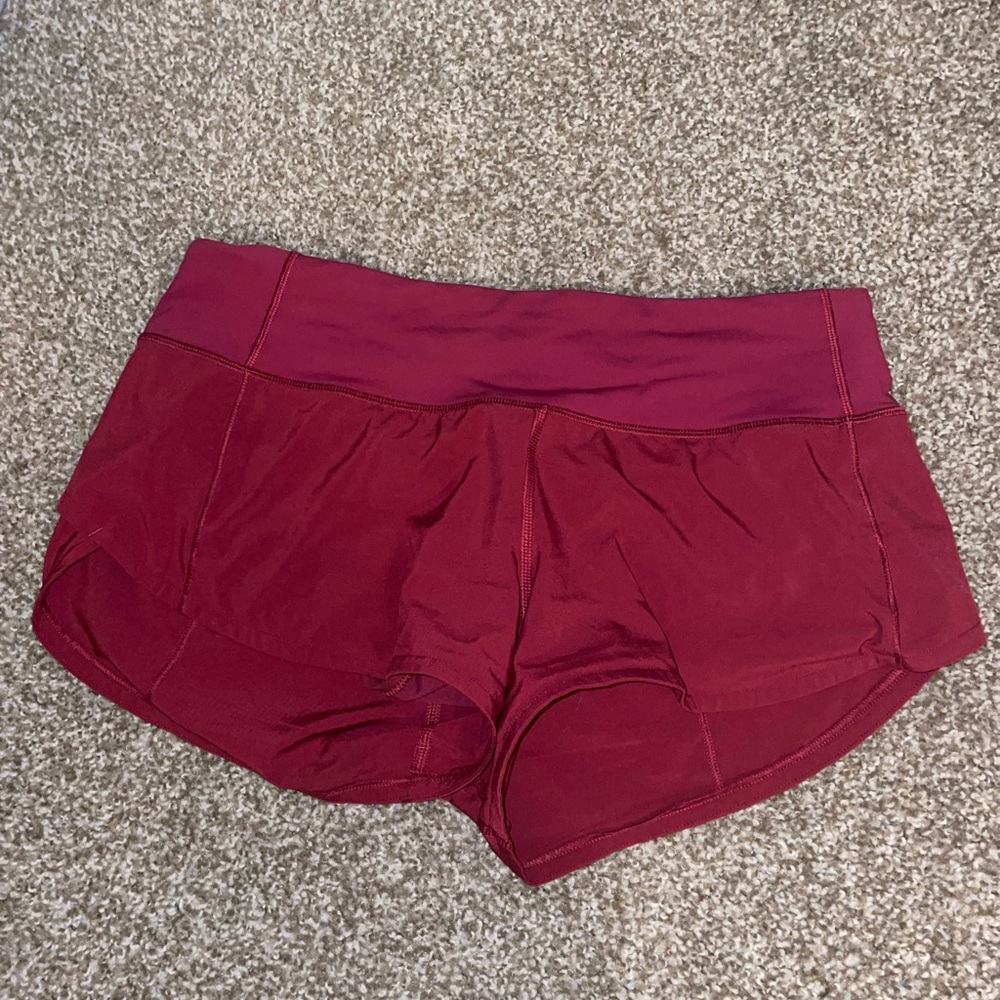 Women’s Lululemon Maroon Speed Up Short 2.5”